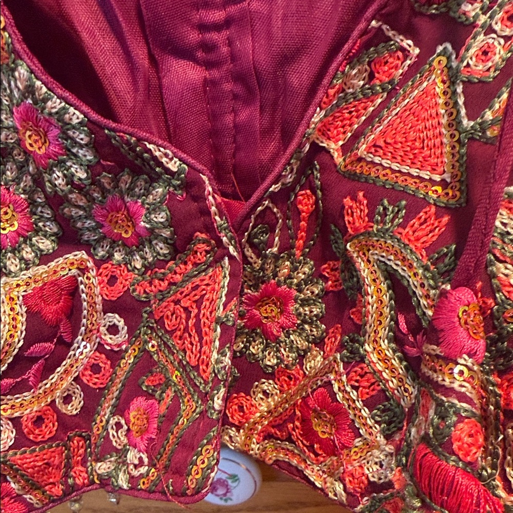 Embroidered Burgundy Crop Top - Picture 3 of 3
